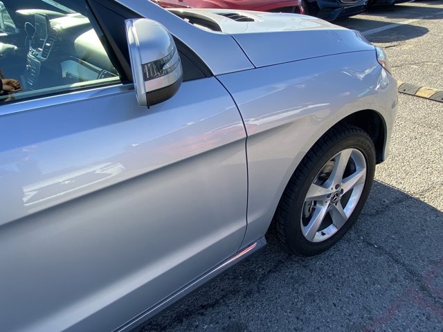 Vehicle image 24 of 25