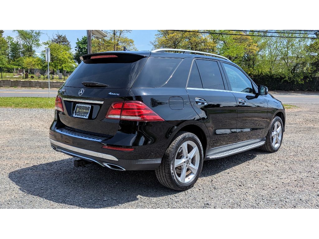 Vehicle image 5 of 30