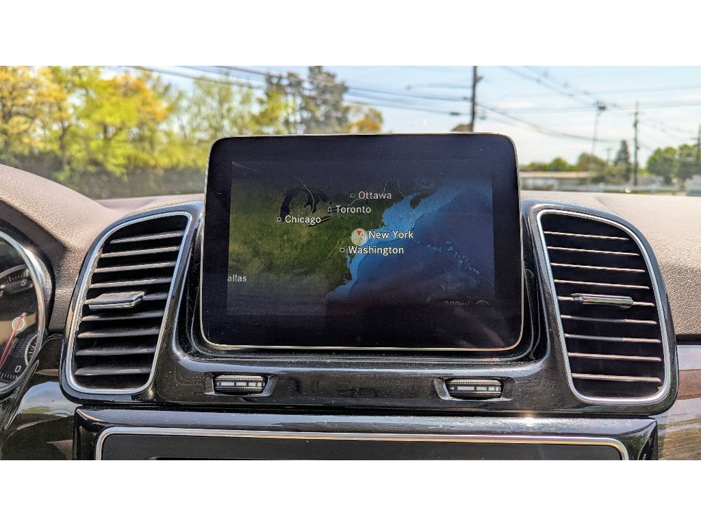 Vehicle image 22 of 30
