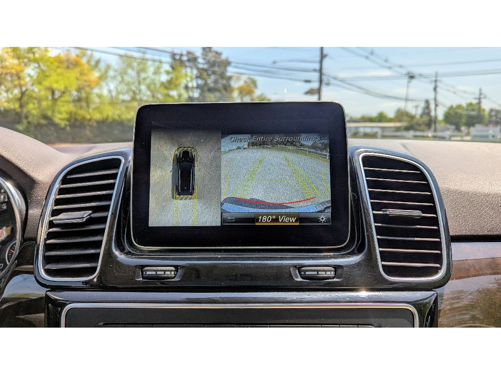 Vehicle image 26 of 30