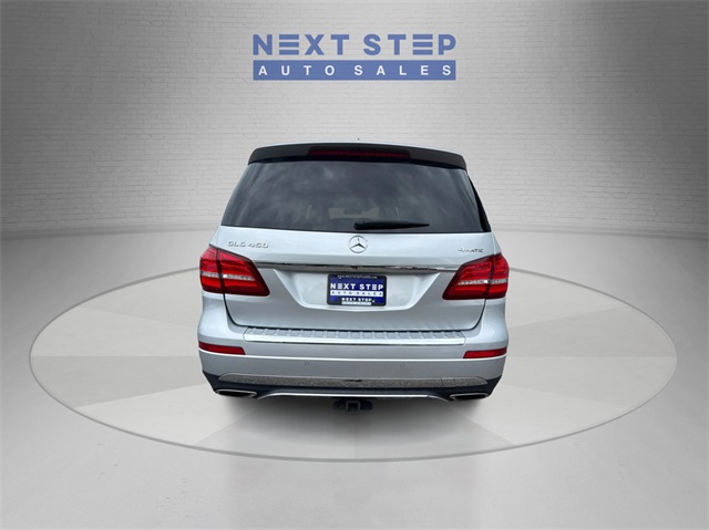 Vehicle image 6 of 38