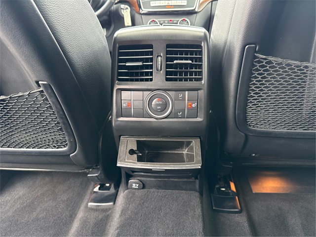 Vehicle image 32 of 38