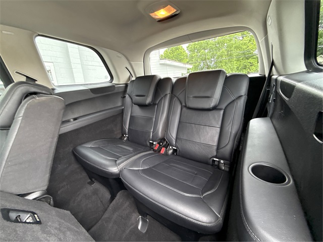 Vehicle image 14 of 38