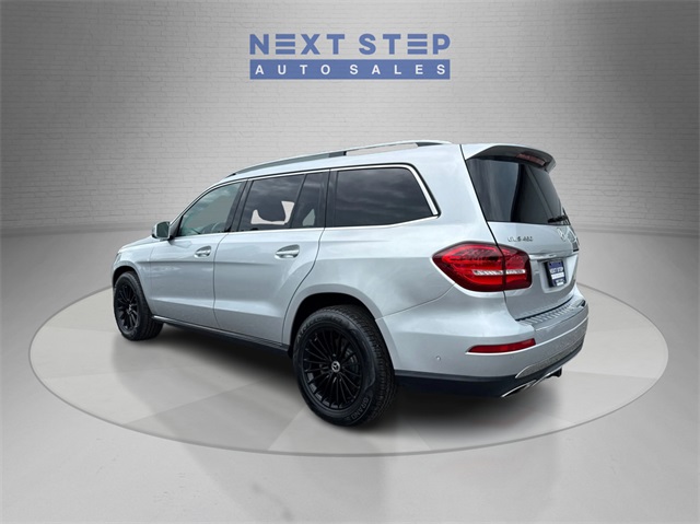 Vehicle image 7 of 38