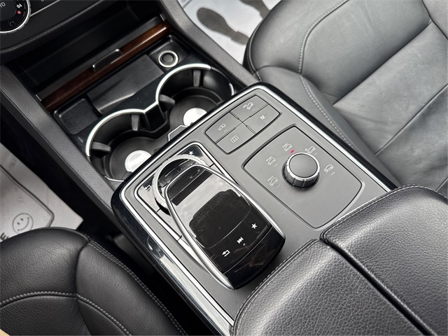Vehicle image 26 of 38