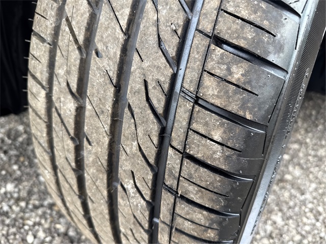 Vehicle image 11 of 38