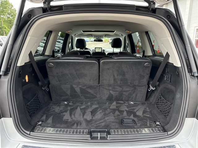 Vehicle image 13 of 38