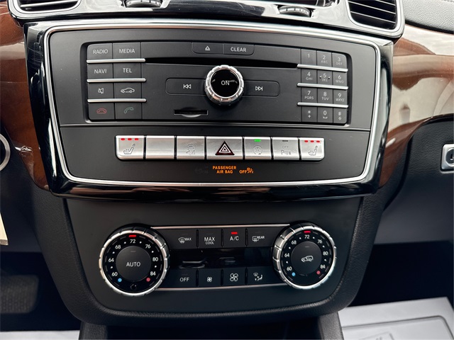 Vehicle image 22 of 38