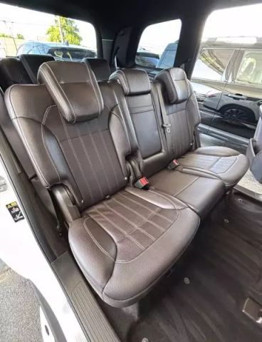 Vehicle image 12 of 50