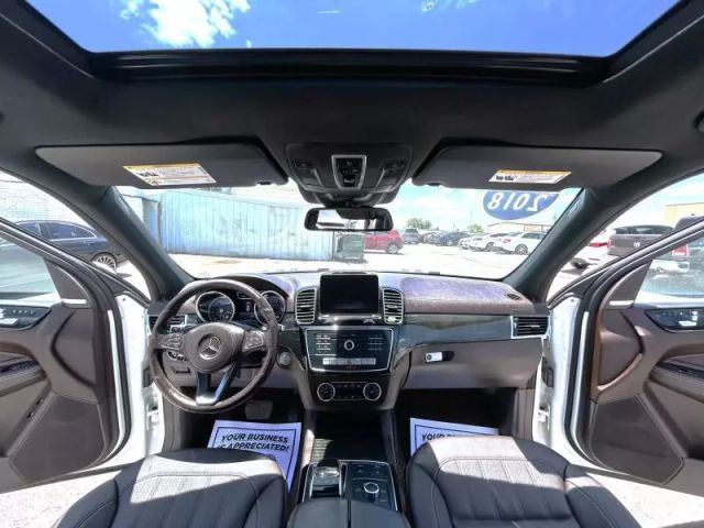 Vehicle image 16 of 50