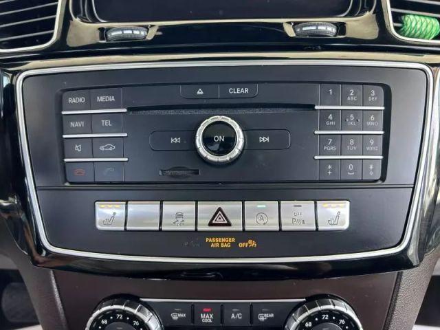 Vehicle image 27 of 50