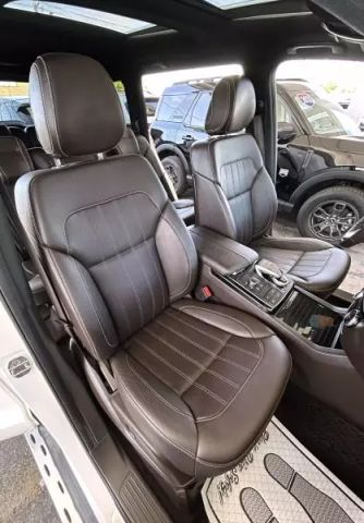 Vehicle image 15 of 50