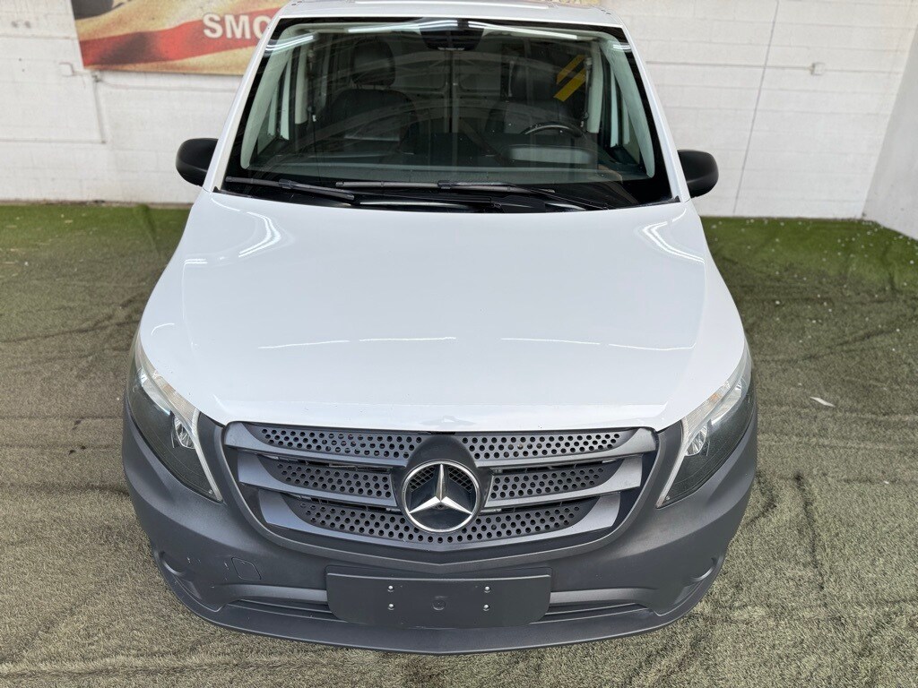 Vehicle image 5 of 50