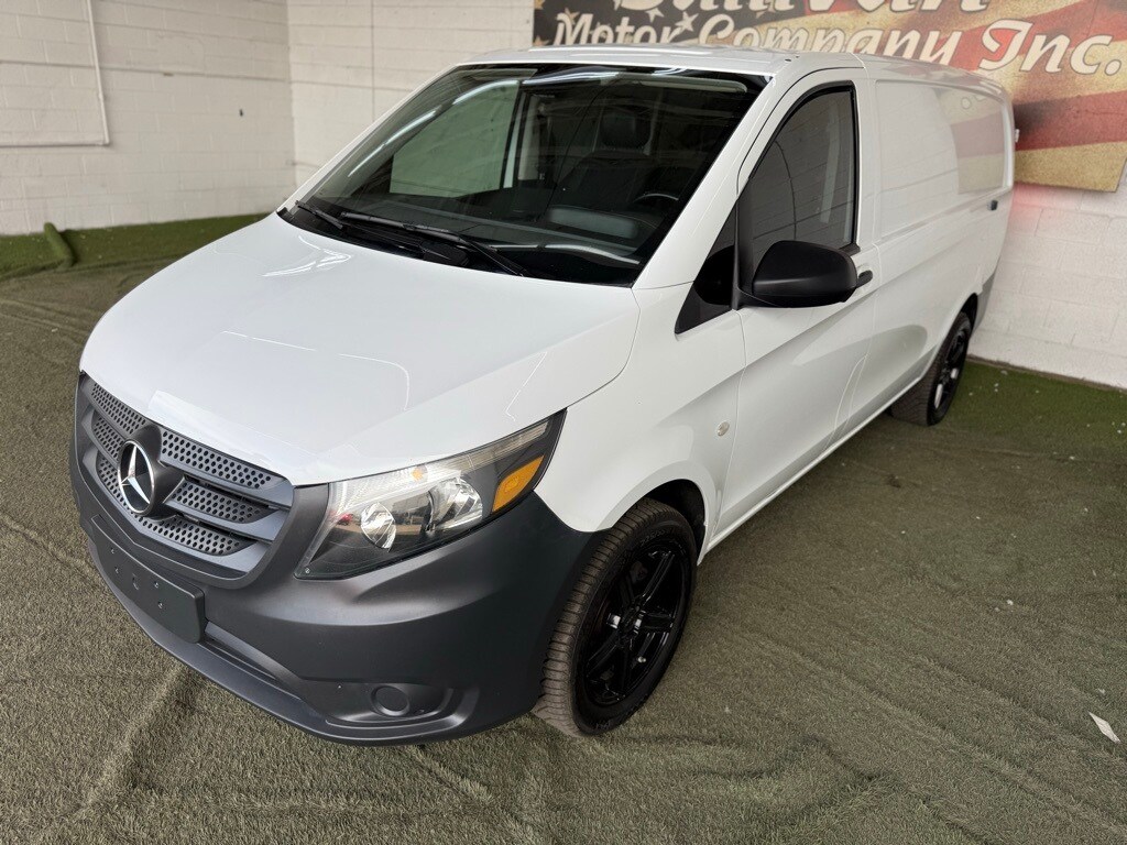 Vehicle image 3 of 50