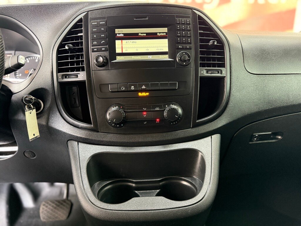 Vehicle image 35 of 50