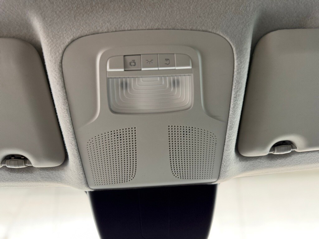 Vehicle image 46 of 50