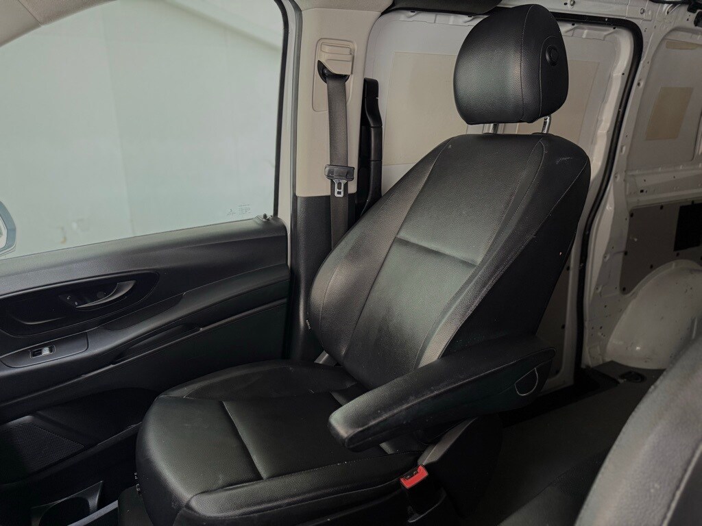 Vehicle image 44 of 50
