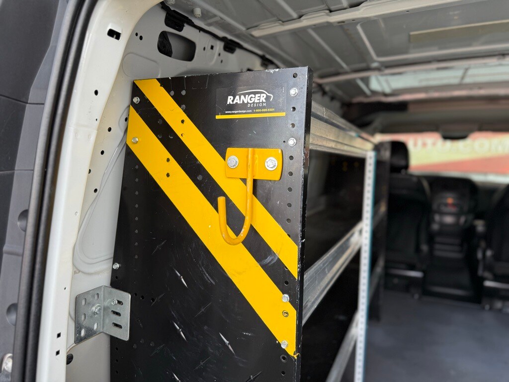 Vehicle image 18 of 50