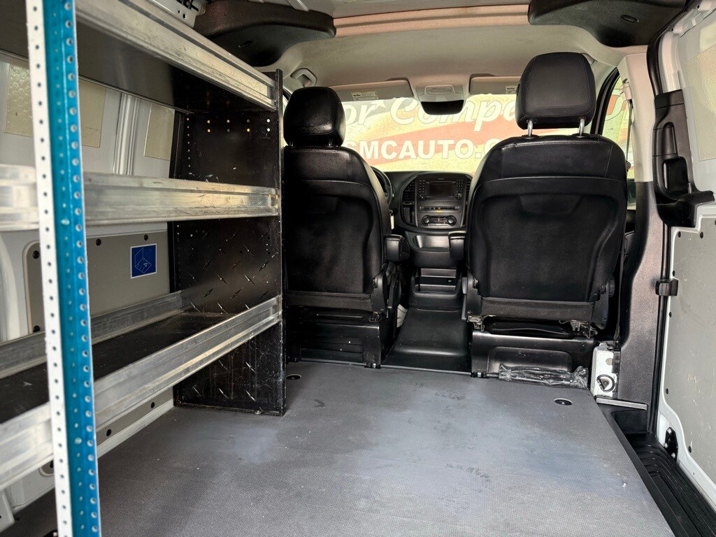 Vehicle image 21 of 50