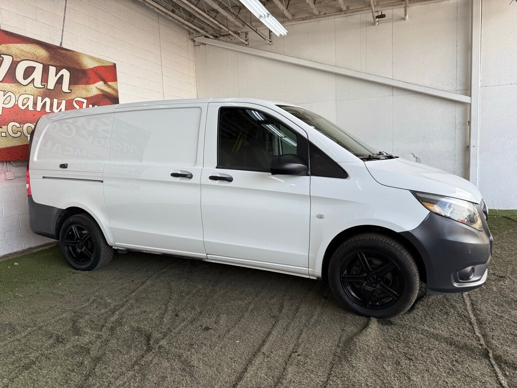 Vehicle image 6 of 50