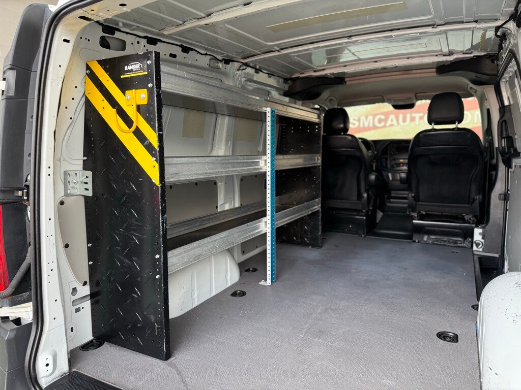 Vehicle image 19 of 50