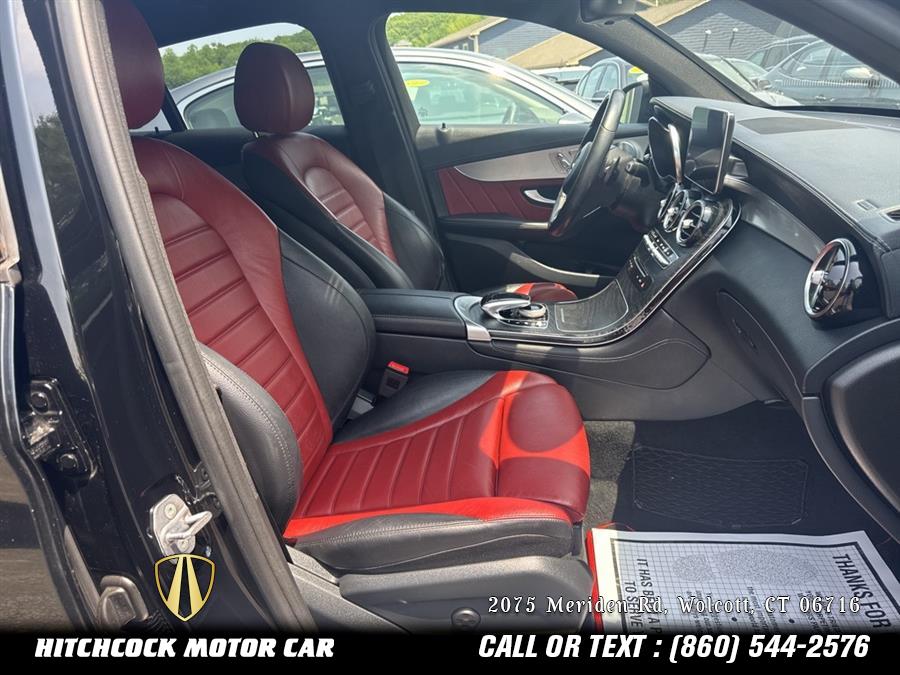 Vehicle image 32 of 62