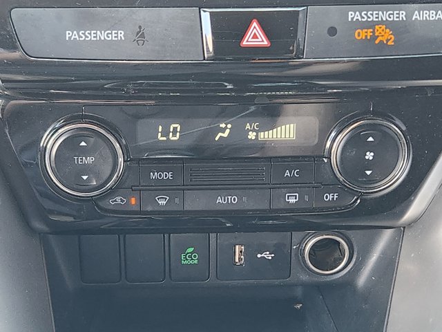 Vehicle image 14 of 22