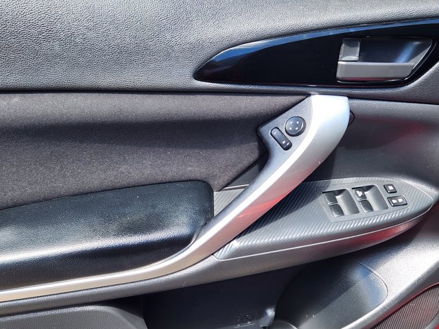 Vehicle image 18 of 22