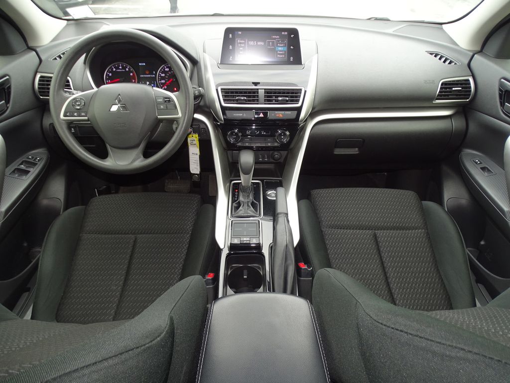 Vehicle image 21 of 43