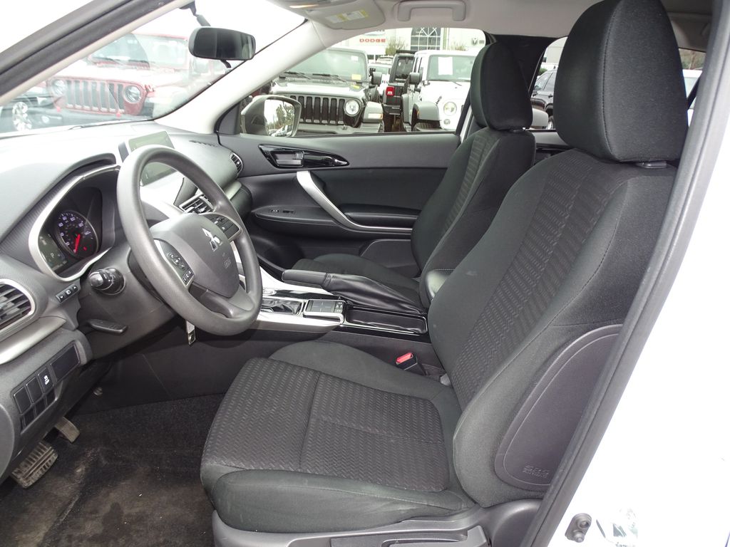 Vehicle image 8 of 43