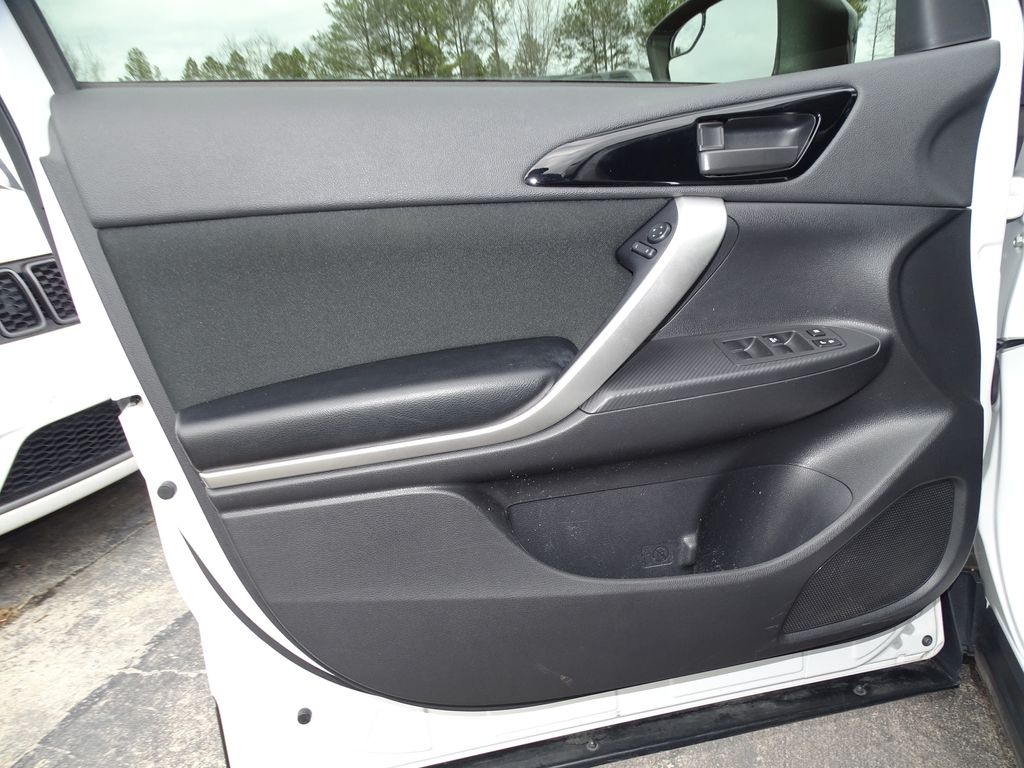 Vehicle image 12 of 43