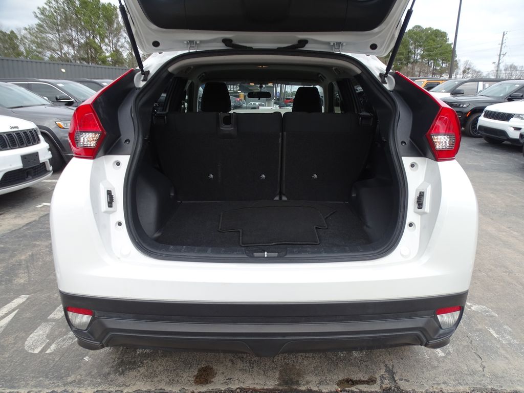 Vehicle image 10 of 43