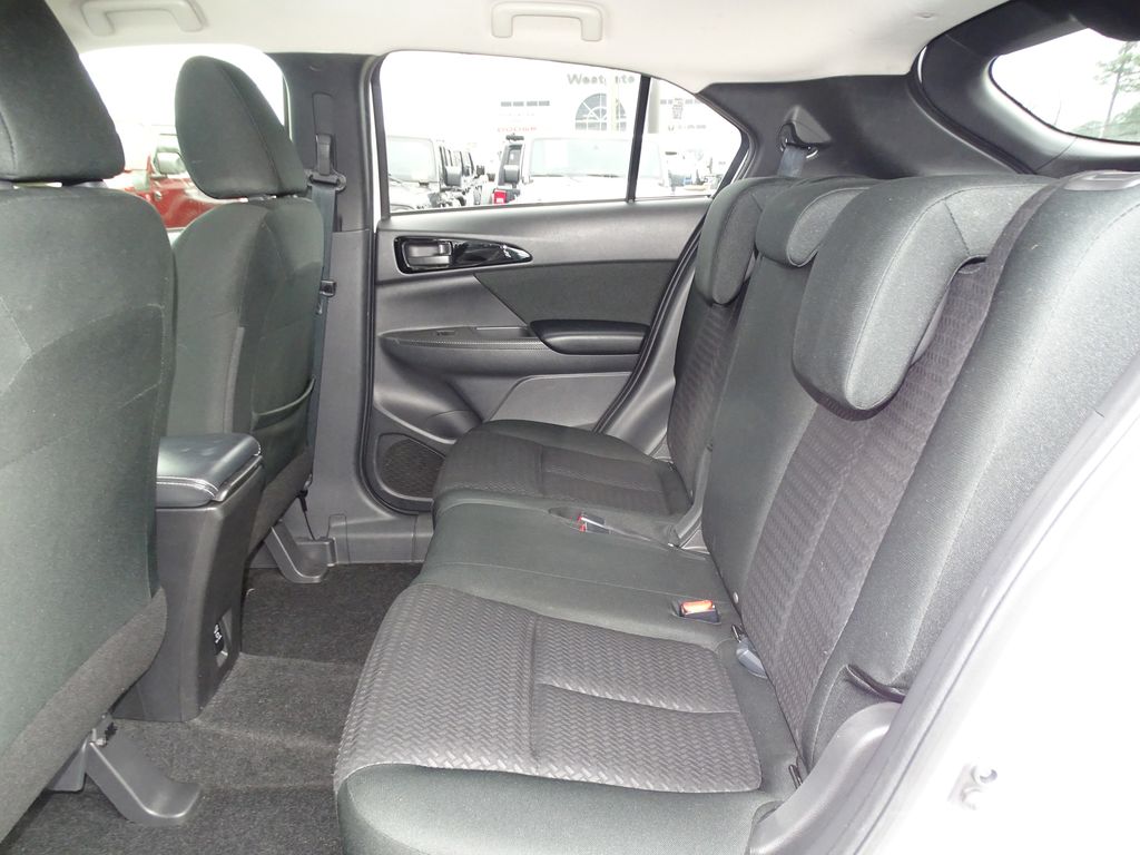 Vehicle image 9 of 43