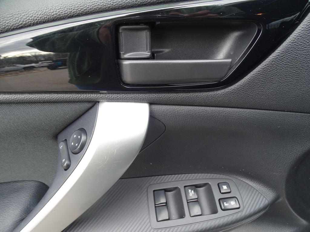 Vehicle image 13 of 43