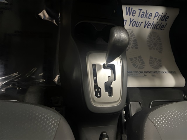 Vehicle image 17 of 26