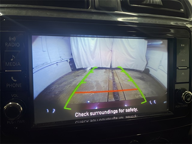 Vehicle image 21 of 26