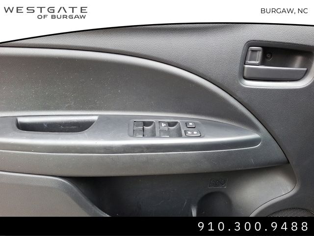 Vehicle image 13 of 31