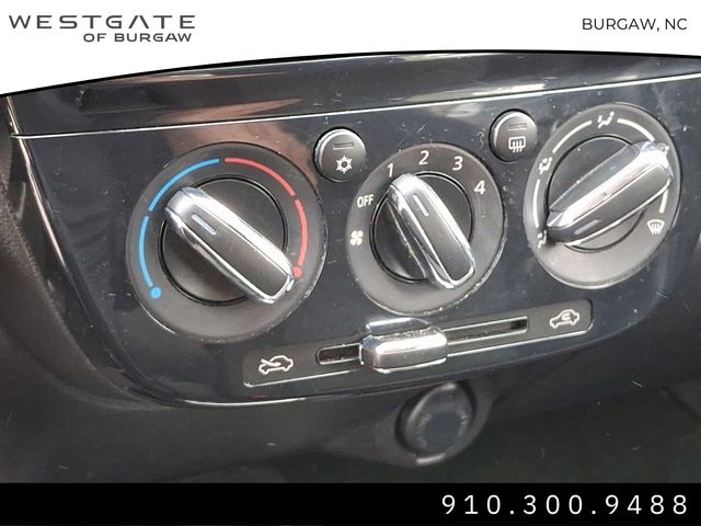 Vehicle image 16 of 31