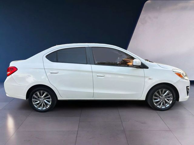 Vehicle image 4 of 24