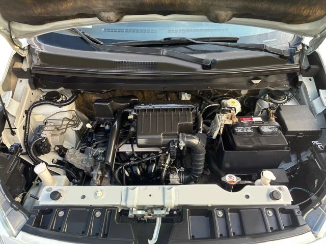 Vehicle image 23 of 24