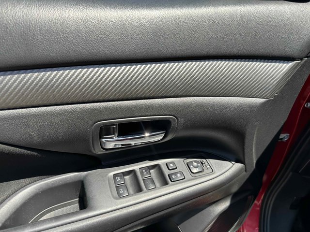 Vehicle image 19 of 35