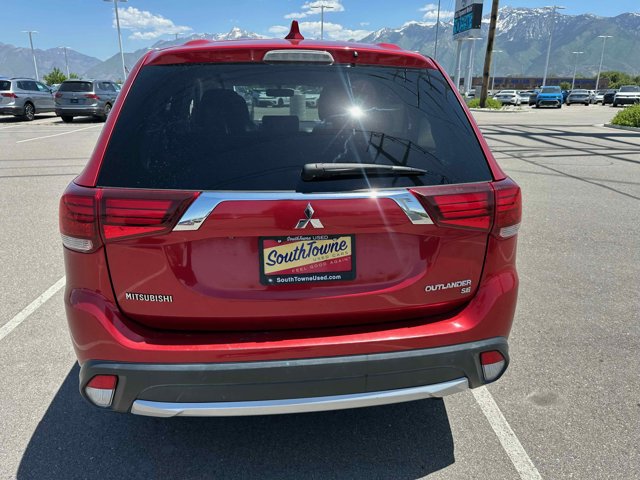 Vehicle image 10 of 35