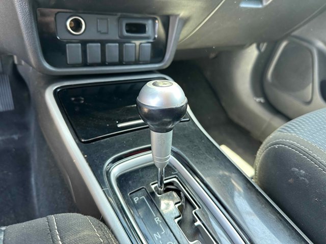 Vehicle image 23 of 35