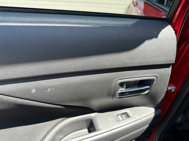 Vehicle image 15 of 35