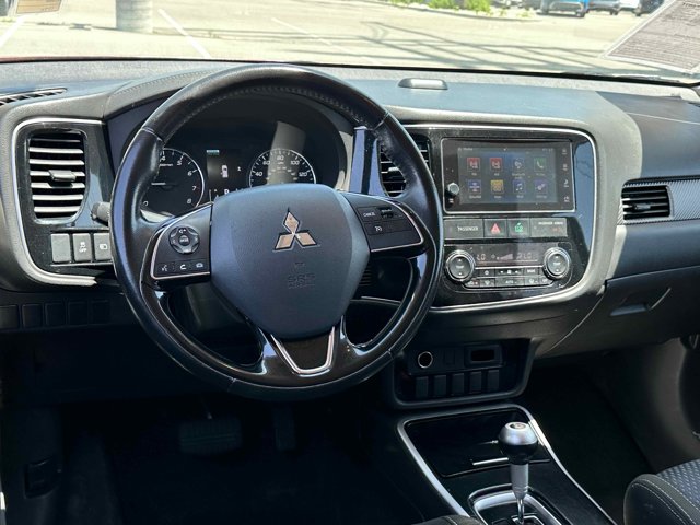 Vehicle image 8 of 35
