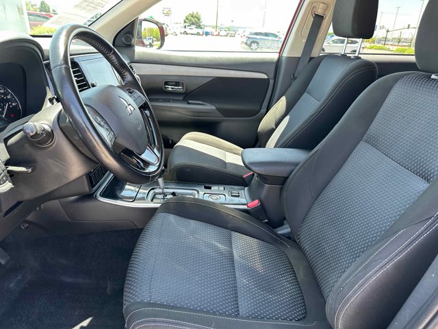 Vehicle image 20 of 35
