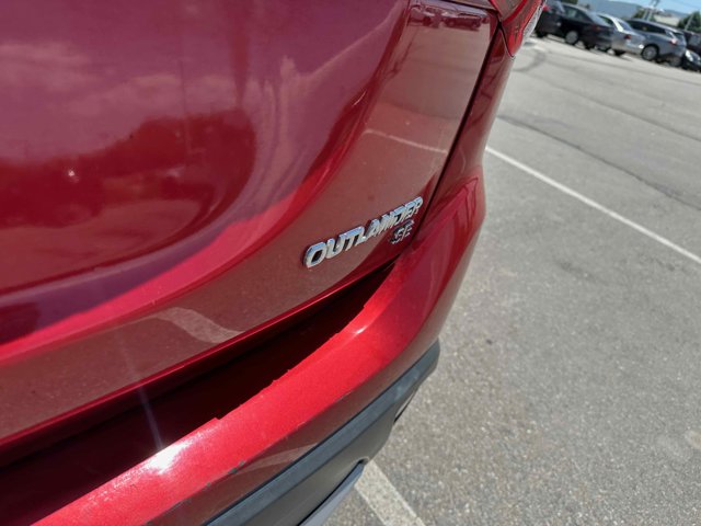 Vehicle image 12 of 35