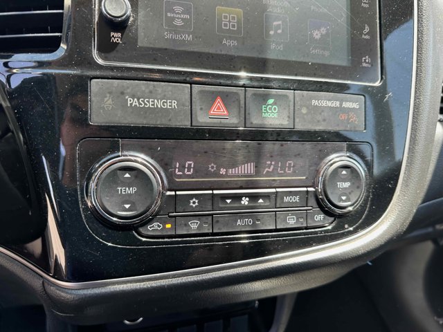 Vehicle image 26 of 35