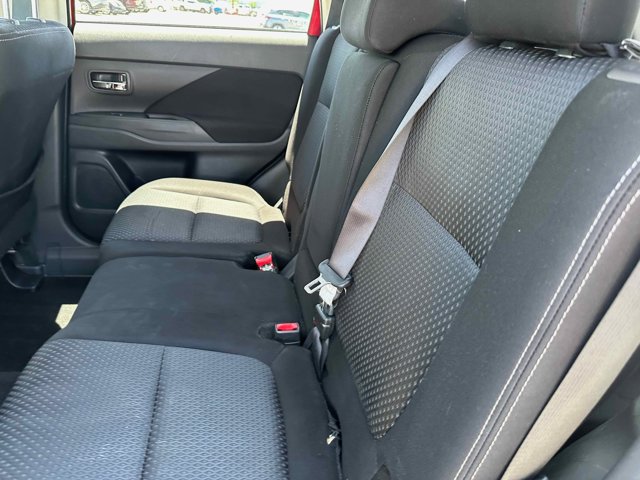Vehicle image 16 of 35