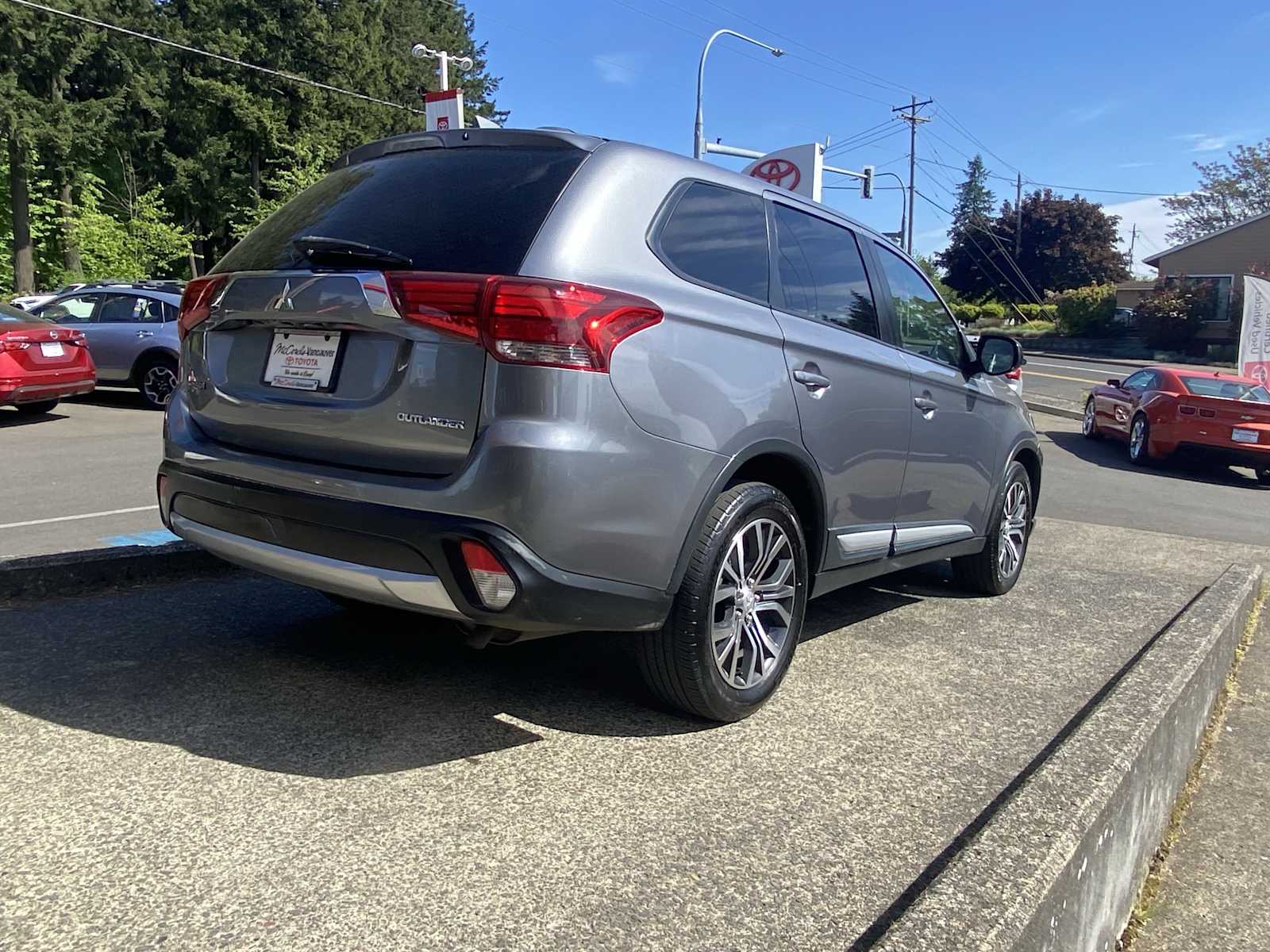 Vehicle image 6 of 29
